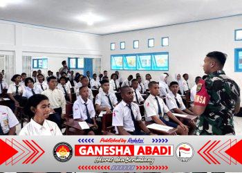 Babinsa Koramil Timika Beri Pembekalan kepada Siswa-Siswi Baru SMA Taruna Timika