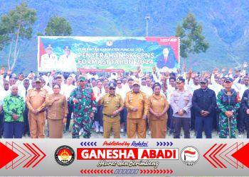 Kodim 1714/PJ dan Polri Berikan Dukungan Penuh Bersama Pemda Kab. Puncak Jaya Dalam Penyerahan SK Pengangkatan CPNS Formasi Tahun 2024