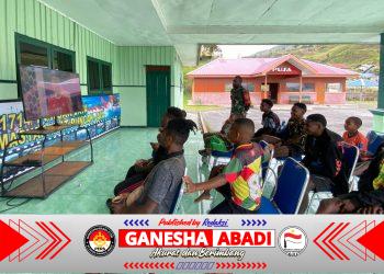 Lewat Nobar Piala Dunia 2026, Kodim 1714/Puncak Jaya Perkuat Silaturahmi dengan Warga