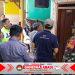 Babinsa Bhabinkamtibmas & Lurah Joyotakan Edukasi Terkait Pelepasan Stiker Warga Miskin