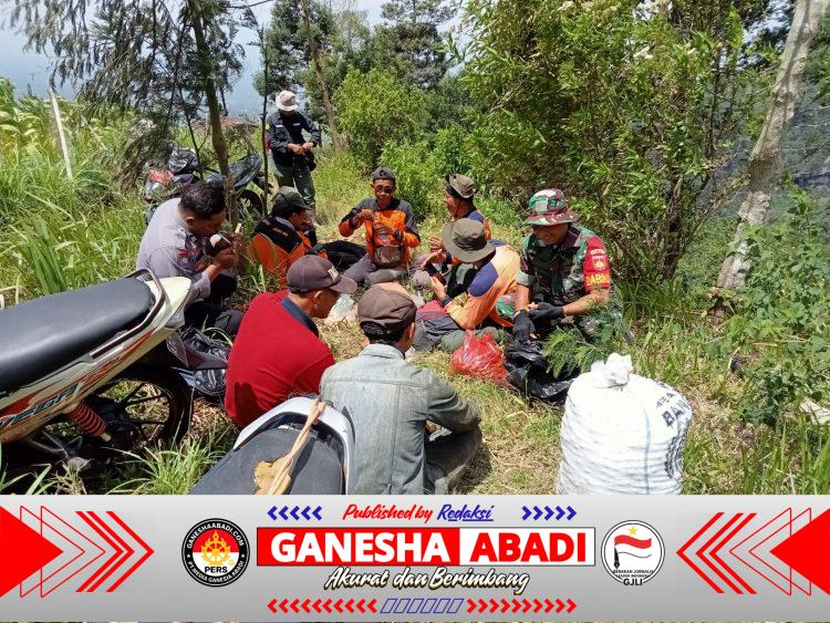 Cegah Karhutla, Babinsa dan Tim Gabungan Sisir Titik Rawan di Lereng Merapi