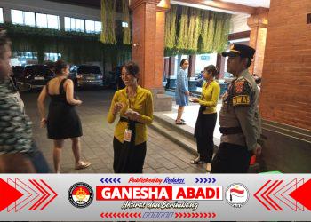 Jaga Keamanan Wilayah Polsek Kuta Laksanakan Patroli Malam