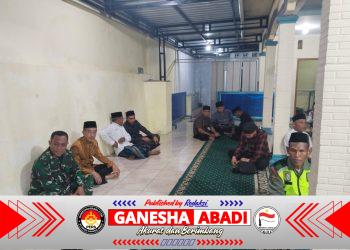 Patroli Malam dan Komsos, Babinsa Koramil 03 Ngadirojo Perkuat Keamanan Serta Jalin Kedekatan dengan Warga