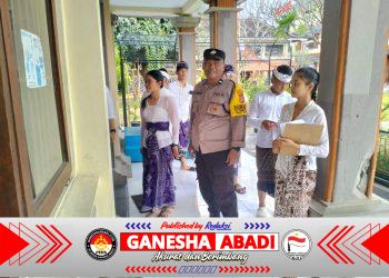 Pastikan MPLS Berjalan Aman, Bhabinkamtibmas Sumerta Kaja Sambangi SMAN 3 Denpasar
