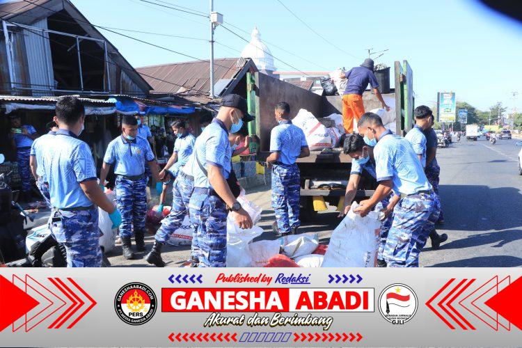 Lanud Sultan Hasanuddin Bersama Satuan TNI AU Makassar Gelar Karya Bakti di Pasar Mandai Sambut Hari Bakti ke-79 TNI Angkatan Udara