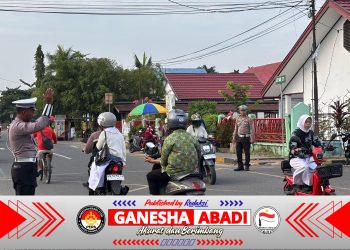 Personel Polres Barsel Laksanakan Gatur Pagi di Sejumlah Titik Rawan Kepadatan Kota Buntok