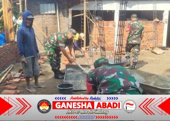 Babinsa Terlibat Langsung Bangun Rumah Warga, Wujudkan Semangat Gotong Royong