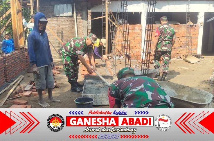 Babinsa Terlibat Langsung Bangun Rumah Warga, Wujudkan Semangat Gotong Royong