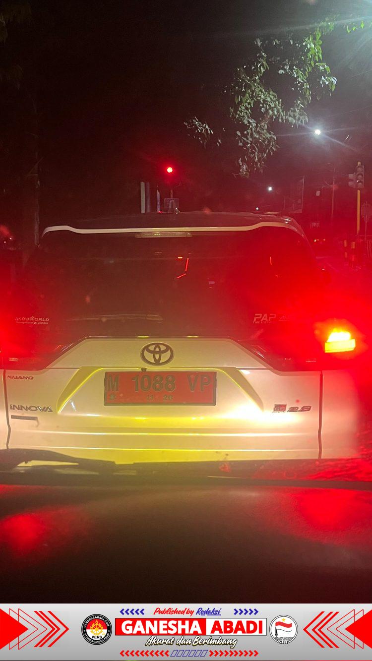 PENYALAHGUNAAN MOBIL DINAS DUGAAN MENGUAT, PLAT MERAH ABAIKAN UNDANG-UNDANG