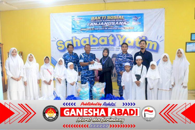 Berbagi Kasih dan Kepedulian di Hari Bakti Ke-79 TNI AU, Lanud Sjamsudin Noor Hadirkan Senyum untuk Anak Yatim dan Purnawirawan