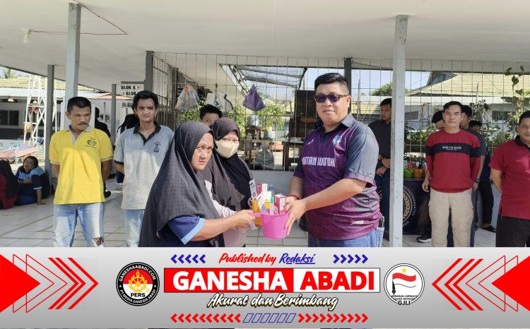 Ka. Rutan Buntok Ajak Warga Binaan Senam Zumba dan Berikan Perlengkapan Mandi.