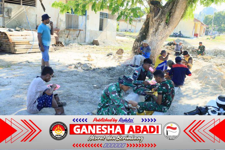 Hangatnya Kebersamaan, Satgas TMMD ke-129 Kodim 1505/Tidore Makan Bersama Warga di Lokasi Pekerjaan