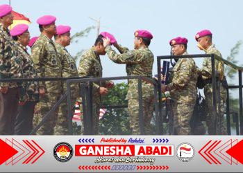 Wakil Panglima TNI dan Sejumlah Pejabat Negara Terima Warga Kehormatan dan Brevet Korps Marinir