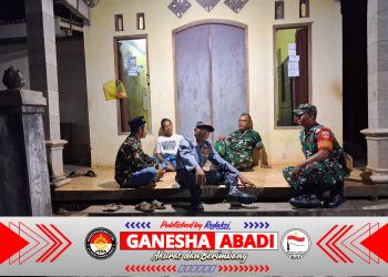 Patroli Malam Babinsa Paranggupito Perkuat Sinergitas dengan Tokoh Masyarakat