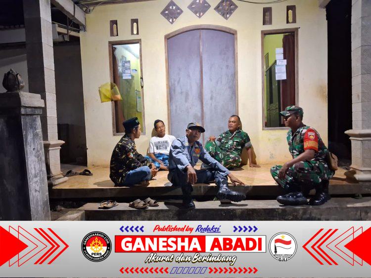 Patroli Malam Babinsa Paranggupito Perkuat Sinergitas dengan Tokoh Masyarakat