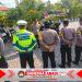Polsek Kuta Selatan Bagikan 200 Bendera Merah Putih, Semarakkan HUT RI ke-81.
