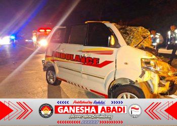 Tabrakan Beruntun di Km 379 Tol Batang Semarang 3 (Tiga) Penumpang Ambulans Tewas di TKP.
