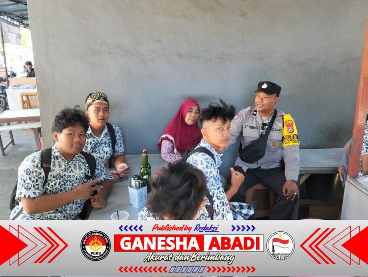 Dekat dengan Warga, Bhabinkamtibmas Sumerta Kaja Edukasi Pelajar dan Sosialisasikan Call Center 110
