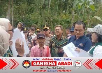 Ahli Waris Almarhum Gomblo Ajukan Keberatan Saat Eksekusi Lahan.