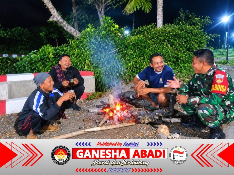 Babinsa Puhpelem Pererat Silaturahmi dan Komsos Bersama Warga