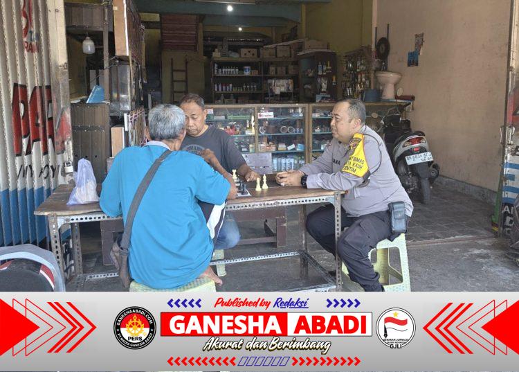 Sambang Pelaku Usaha, Bhabinkamtibmas Sumerta Kauh Dorong Warga Aktif Jaga Keamanan Lingkungan