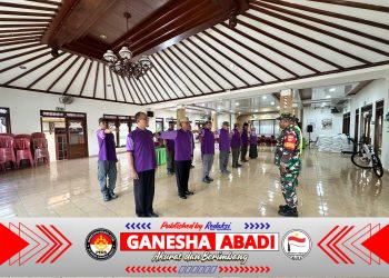 Babinsa Joyotakan Latih Fisik & Kebugaran Kader DESTANA