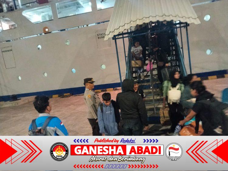 Polsek Benoa Perketat Pengamanan Kedatangan KM Binaiya, Ratusan Penumpang Tiba di Pelabuhan Benoa