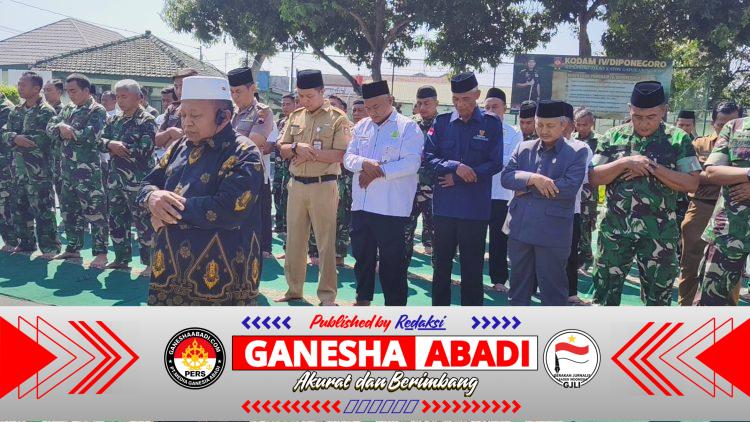 Kemarau Melanda, Kodim Boyolali dan Ratusan Jamaah Bersimpuh dalam Shalat Istisqa, Mohon Hujan dan Keselamatan dari Karhutla