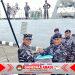 KRI Bawal-875 Salurkan Bantuan Kemanusiaan Bagi Korban Gempa NTT dan Flores