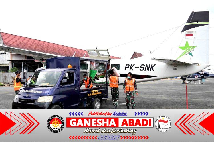 Tiga Sortie, Tiga Ton NaCl Disemai dari Udara, Lanud Sjamsudin Noor Dukung OMC Tekan Karhutla Kalimantan Selatan