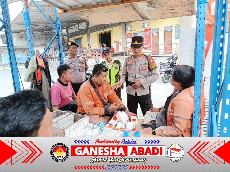 Sambangi Ojol dan Kurir Shopee, Polsek Denbar Perkuat Sinergi Cegah Gangguan Kamtibmas