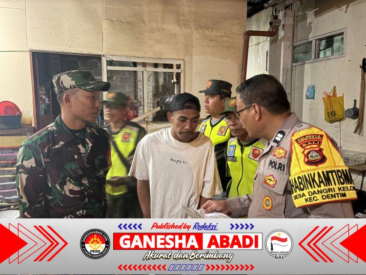 Perkuat Pengawasan dan Tertib Administrasi, Bhabinkamtibmas Dangri Kelod Bersinergi dengan Aparat Desa Gelar Sidak Duktang Non-permanen