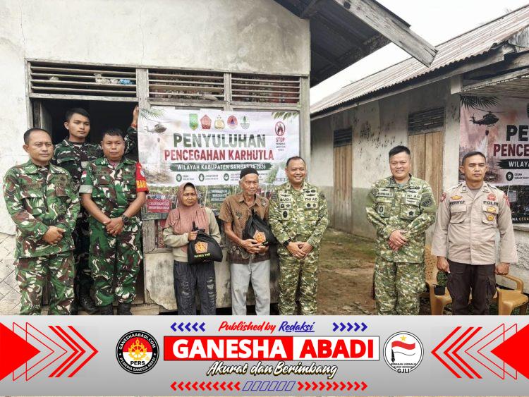 TNI Gencarkan Penyuluhan Door to Door Cegah Karhutla di Kabupaten Sambas