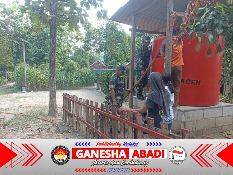 Babinsa Gesi Turun Langsung Bantu Warga Dapatkan Air Bersih di Tengah Kekeringan