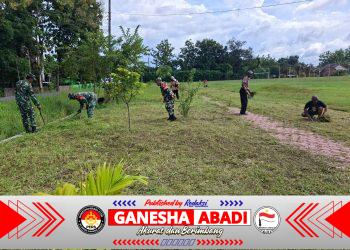 Aksi Kerja Bakti Koramil Gemolong, Sulap Lapangan Bola Dukuh Semi Jadi Asri dan Bersih