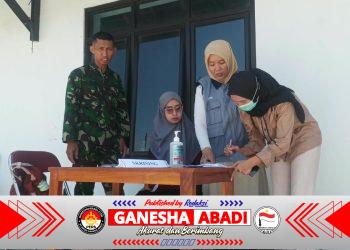 Dekat dengan Warga, TNI Di Puhpelem Dampingi Pemeriksaan Kesehatan Gratis