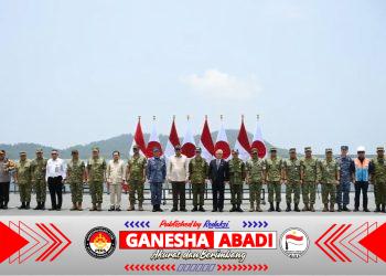 Wapang TNI Dampingi Menhan RI Anugerahkan Satyalancana Dharma Samudera kepada Personel JMSDF