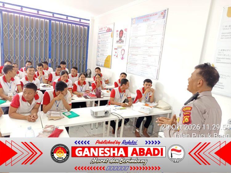 Jaga Pantai Tetap Bersih, Polsek Dentim Gelar Aksi Green Policing di Padang Galak