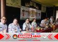 Plt Kepala BPKAD Dampingi Bupati Salurkan Bansos dan CPPD.